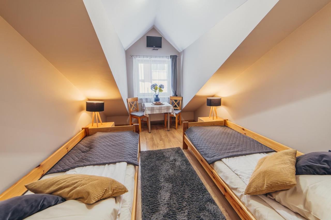 Gosciniec Pod Lilijka Hotell Podzamcze  Eksteriør bilde