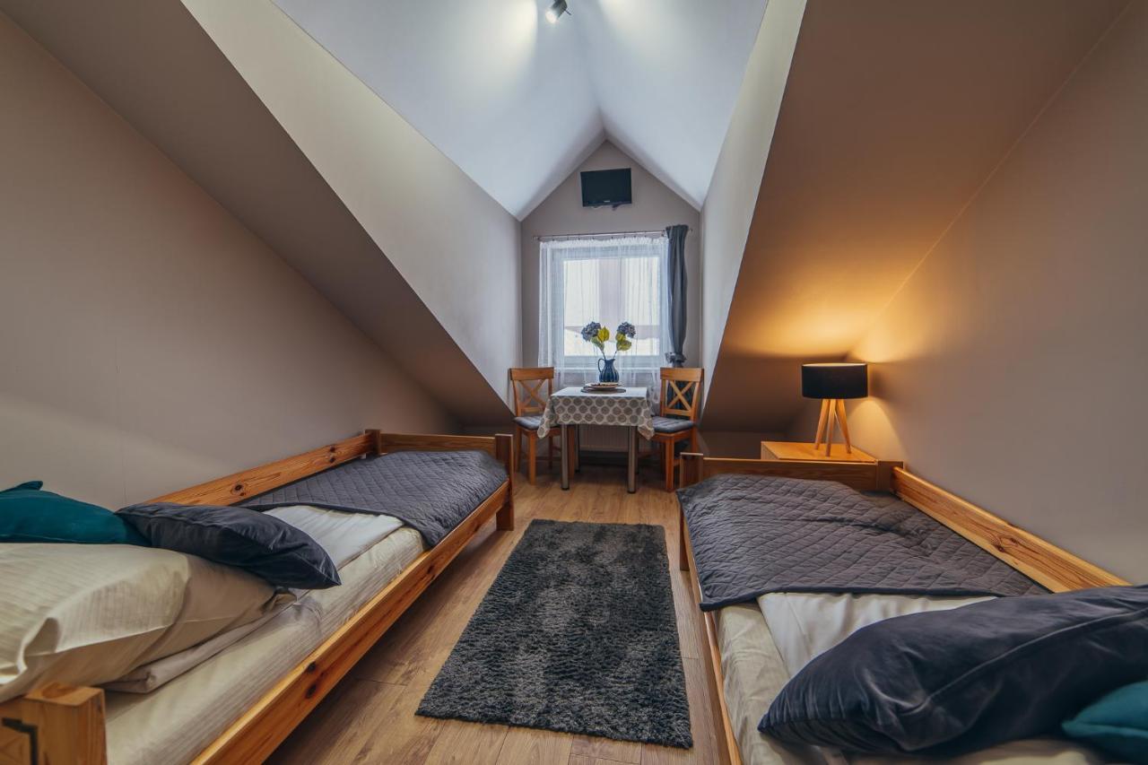 Gosciniec Pod Lilijka Hotell Podzamcze  Eksteriør bilde