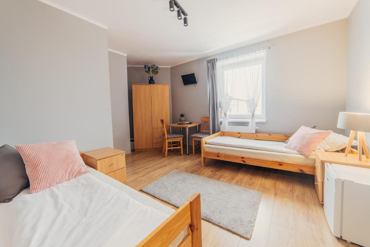 Gosciniec Pod Lilijka Hotell Podzamcze  Eksteriør bilde